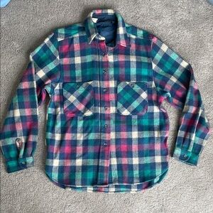 Vintage The Woolrich Woman Shacket